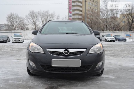 Opel Astra 2012  выпуска Киев с двигателем 0 л дизель универсал механика за 10600 долл. 
