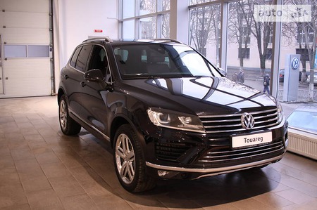 Volkswagen Touareg 2015  выпуска Одесса с двигателем 4.2 л дизель внедорожник автомат за 49800 долл. 