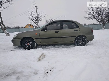 Daewoo Lanos 2005  випуску Київ з двигуном 1.6 л бензин седан механіка за 3300 долл. 