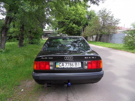 Audi 100 1992  випуску Київ з двигуном 2 л газ седан механіка за 5500 долл. 