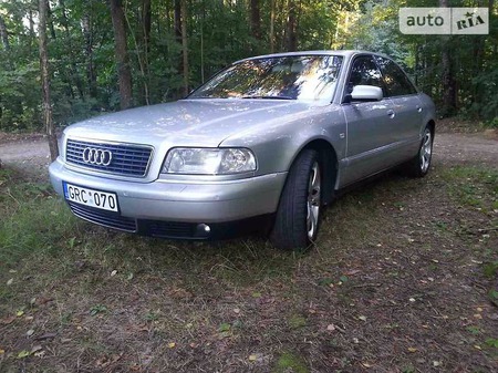 Audi A8 2002  випуску Дніпро з двигуном 3.3 л дизель  автомат за 3000 євро 