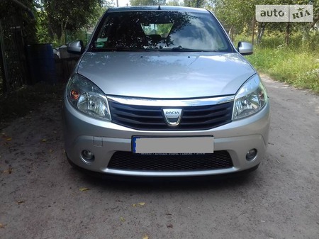 Dacia Sandero 2011  випуску Житомир з двигуном 1.5 л дизель хэтчбек механіка за 6200 долл. 