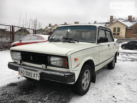 Lada 2105 1993  випуску Ужгород з двигуном 1.5 л газ седан механіка за 1900 долл. 