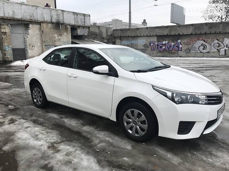 Toyota Corolla 2016  выпуска Днепропетровск с двигателем 0 л бензин седан механика за 12500 долл. 