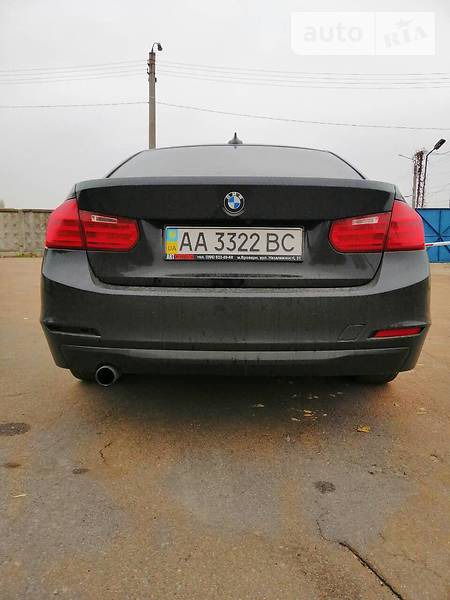 BMW 320 2015  випуску Київ з двигуном 0 л бензин седан автомат за 19000 долл. 