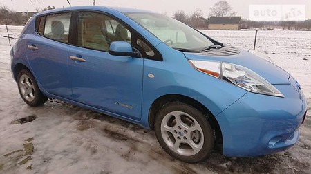 Nissan Leaf 2011  випуску Рівне з двигуном 0 л електро хэтчбек автомат за 9900 долл. 