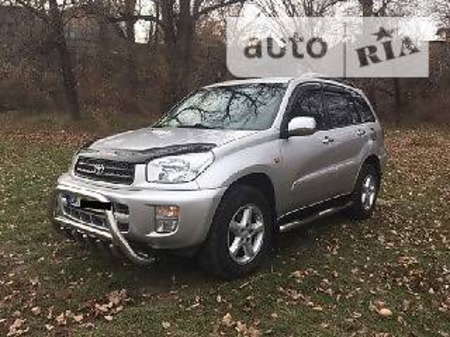 Toyota RAV 4 2002  випуску Кропивницький з двигуном 2 л газ позашляховик механіка за 8000 долл. 