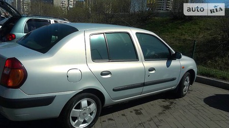 Renault Clio 2003  випуску Київ з двигуном 1.4 л бензин седан механіка за 4399 долл. 