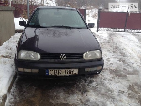 Volkswagen Golf 1994  выпуска Тернополь с двигателем 0 л бензин хэтчбек механика за 800 долл. 