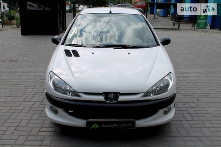 Peugeot 206 2007  випуску Полтава з двигуном 1.4 л бензин седан механіка за 5500 долл. 