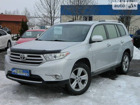 Toyota Highlander 2013  випуску Дніпро з двигуном 3.5 л газ позашляховик автомат за 26500 долл. 