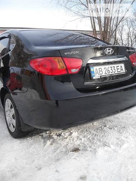 Hyundai Elantra 2010  випуску Вінниця з двигуном 2 л газ седан механіка за 8950 долл. 