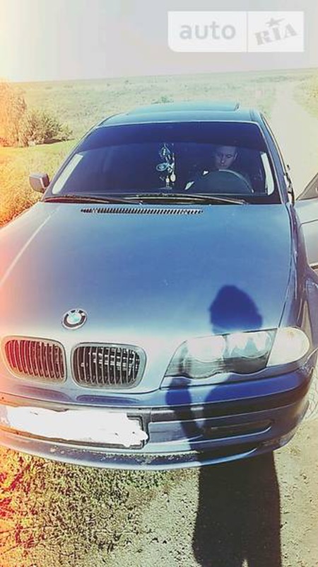 BMW 318 1999  випуску Кропивницький з двигуном 1.9 л газ седан механіка за 5800 долл. 