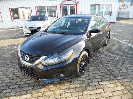 Nissan Altima 2017  випуску Львів з двигуном 0 л бензин седан автомат за 13500 долл. 