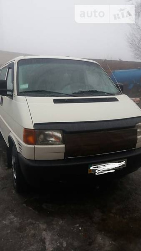 Volkswagen Transporter 1998  випуску Луганськ з двигуном 1.9 л дизель мінівен механіка за 6500 долл. 