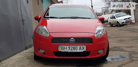 Fiat Grande Punto 2006  випуску Одеса з двигуном 0 л дизель хэтчбек механіка за 7600 долл. 