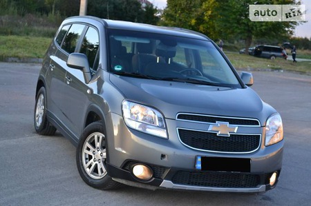 Chevrolet Orlando 2012  випуску Львів з двигуном 2 л дизель мінівен автомат за 10999 долл. 