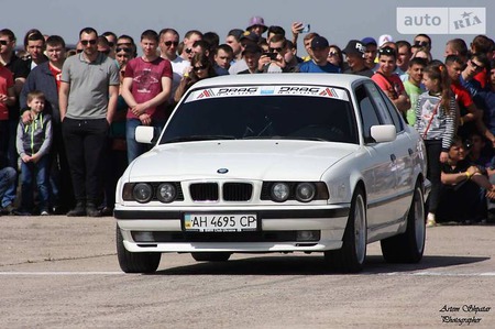 BMW 525 1994  випуску Донецьк з двигуном 3.2 л газ седан механіка за 6600 долл. 