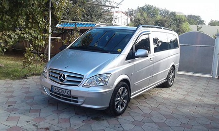 Mercedes-Benz Vito 2012  випуску Чернівці з двигуном 2.2 л дизель мінівен автомат за 20000 долл. 