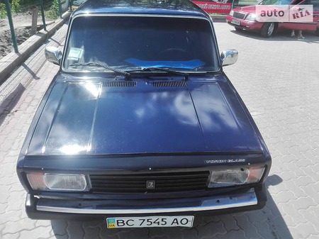 Lada 2105 1986  випуску Львів з двигуном 1.5 л газ седан механіка за 1350 долл. 