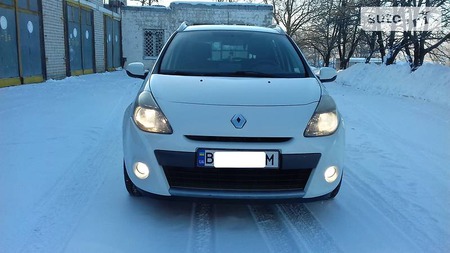 Renault Clio 2010  випуску Кропивницький з двигуном 0 л дизель універсал механіка за 6800 долл. 