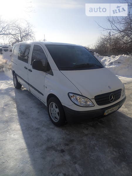 Mercedes-Benz Vito 2004  випуску Харків з двигуном 2.2 л дизель мінівен механіка за 5000 долл. 