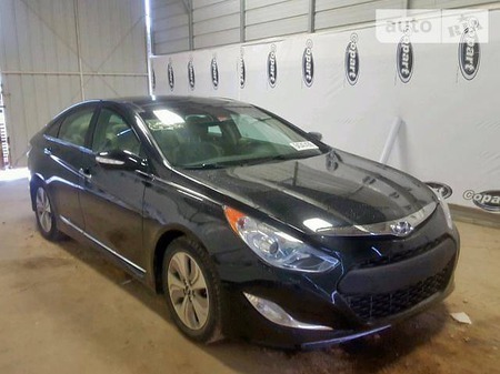 Hyundai Sonata 2014  випуску Київ з двигуном 2.4 л гібрид седан автомат за 10500 долл. 