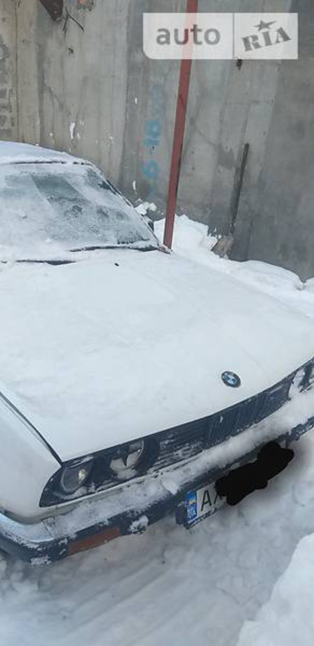 BMW 316 1986  випуску Харків з двигуном 1.8 л газ купе механіка за 1300 долл. 