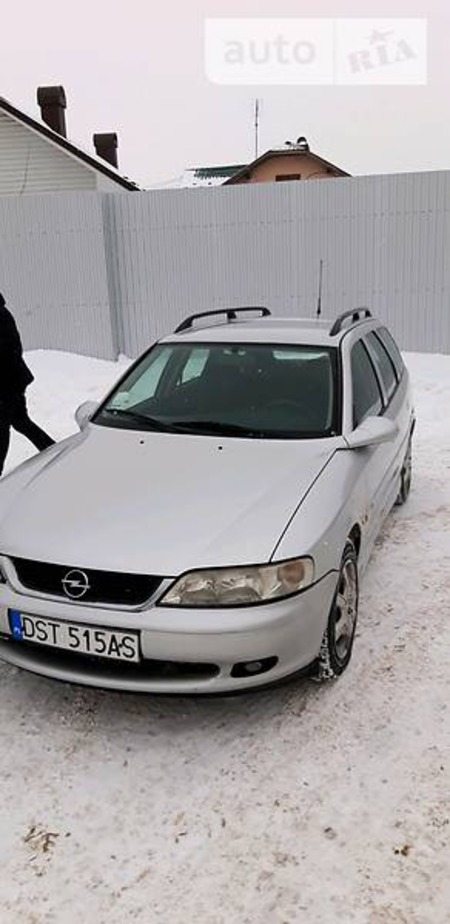Opel Vectra 2001  випуску Івано-Франківськ з двигуном 2 л дизель універсал механіка за 950 долл. 