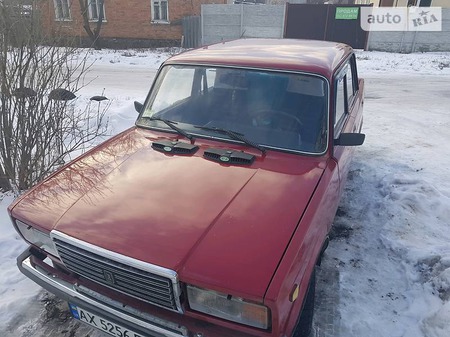 Lada 2107 1992  випуску Харків з двигуном 1.5 л газ седан механіка за 1500 долл. 