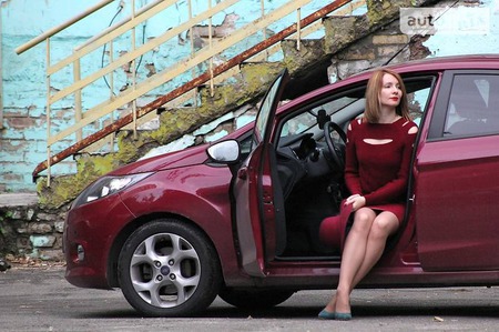 Ford Fiesta 2012  выпуска Киев с двигателем 0 л бензин хэтчбек автомат за 9300 долл. 