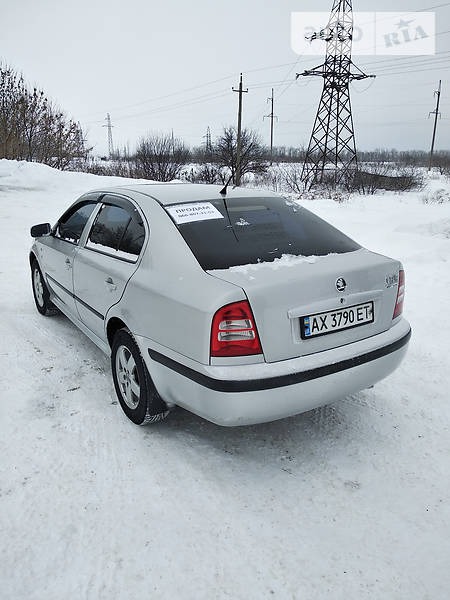 Skoda Octavia 2003  выпуска Харьков с двигателем 1.8 л газ лифтбек механика за 6200 долл. 
