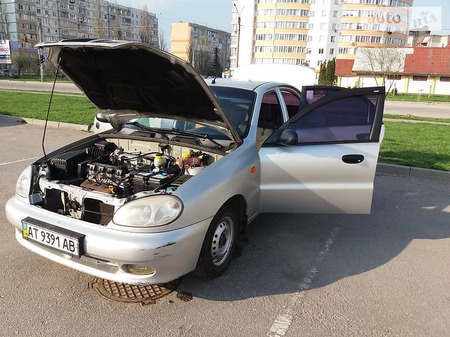 Daewoo Lanos 2005  випуску Івано-Франківськ з двигуном 1.5 л бензин седан механіка за 3000 долл. 