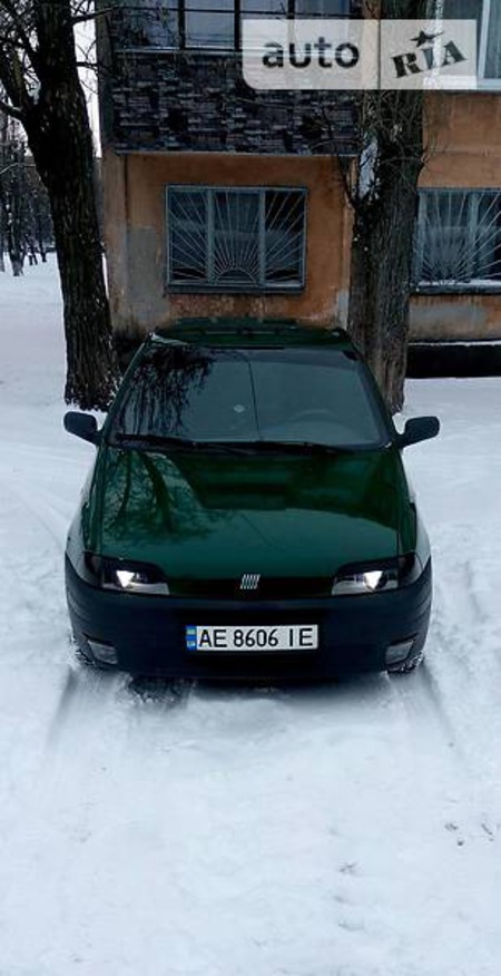 Fiat Punto 1997  випуску Дніпро з двигуном 1 л газ хэтчбек механіка за 2800 долл. 