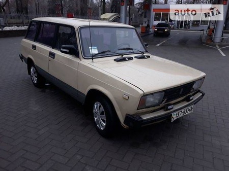 Lada 2104 1987  выпуска Запорожье с двигателем 3 л бензин универсал механика за 850 долл. 