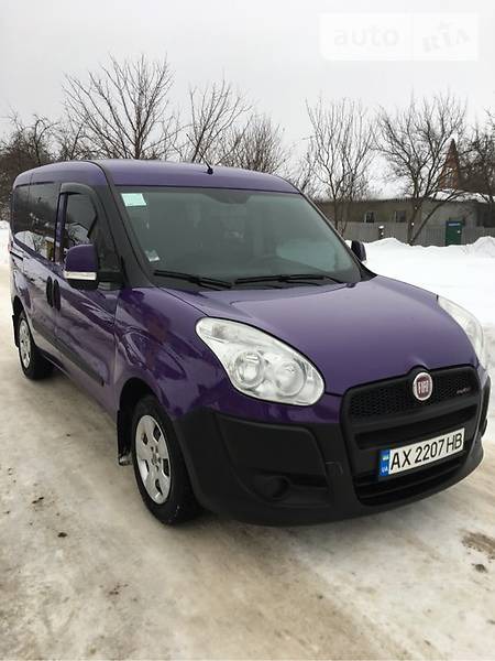 Fiat Doblo 2010  випуску Харків з двигуном 1.3 л дизель мінівен механіка за 8400 долл. 