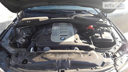BMW 530 2005  випуску Чернівці з двигуном 3 л дизель універсал автомат за 11100 долл. 