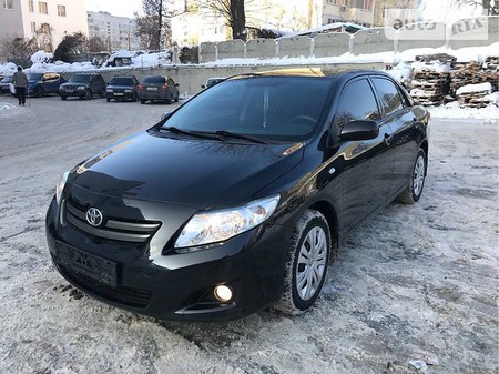 Toyota Corolla 2009  випуску Харків з двигуном 1.6 л газ седан механіка за 9300 долл. 