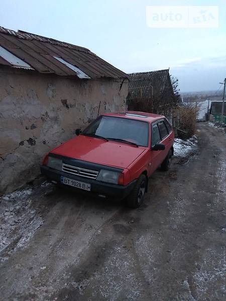 Lada 2109 1994  випуску Херсон з двигуном 0 л газ хэтчбек механіка за 2100 долл. 