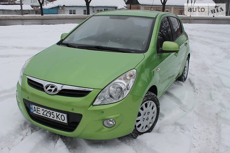 Hyundai i20 2010  випуску Дніпро з двигуном 0 л бензин хэтчбек автомат за 7800 долл. 