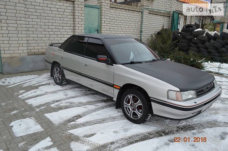 Subaru Legacy 1993  випуску Миколаїв з двигуном 1.8 л бензин седан механіка за 4500 долл. 