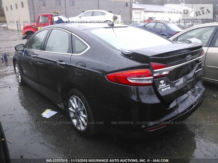 Ford Fusion 2017  випуску Дніпро з двигуном 0 л гібрид седан автомат за 21800 долл. 