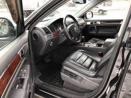 Volkswagen Touareg 2004  випуску Київ з двигуном 0 л газ позашляховик автомат за 11000 долл. 