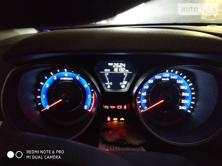 Hyundai Elantra 2013  випуску Луганськ з двигуном 1.6 л бензин седан механіка за 12500 долл. 