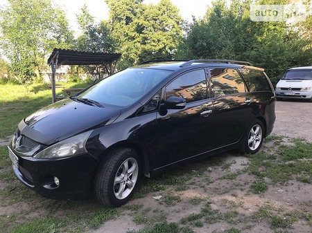 Mitsubishi Grandis 2006  випуску Київ з двигуном 2.4 л газ універсал автомат за 7800 долл. 