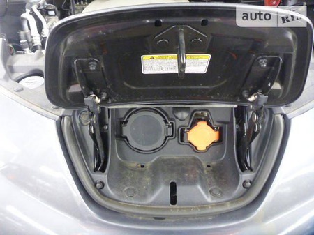 Nissan Leaf 2015  випуску Миколаїв з двигуном 0 л електро хэтчбек автомат за 15950 долл. 