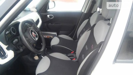 Fiat 500 L 2014  выпуска Черкассы с двигателем 1.3 л дизель хэтчбек автомат за 12999 долл. 
