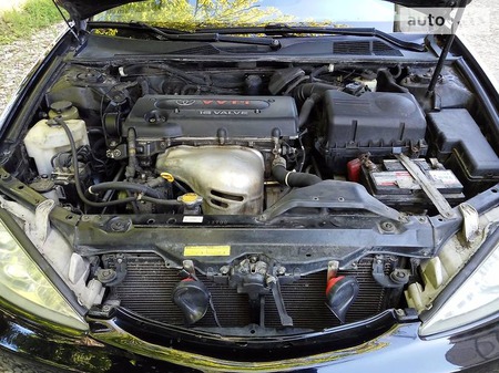 Toyota Camry 2004  випуску Хмельницький з двигуном 2.4 л бензин седан автомат за 9000 долл. 