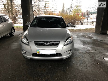 KIA Ceed 2009  выпуска Киев с двигателем 1.6 л бензин купе автомат за 8800 долл. 
