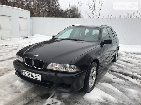 BMW 523 1998  выпуска Киев с двигателем 2.5 л газ универсал автомат за 6300 долл. 